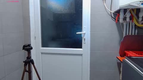  Mari  online show from February 2026 07:43:01 PM