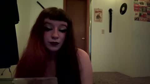 _miss_marie_ online show from October 2025 10:00:02 PM