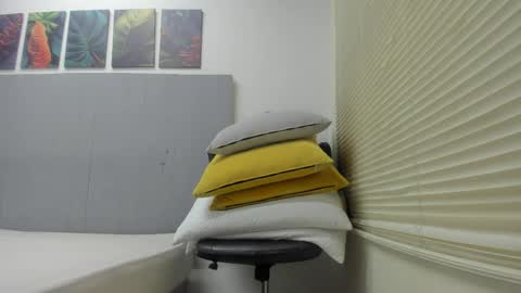 _molly_rosse_ online show from April 2026 11:46:02 AM