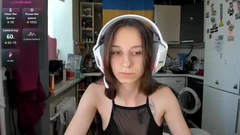Snapshot of _nika_kik chatting on June 2026 03:01:02 PM Nika online show from June 2026 03:01:02 PM