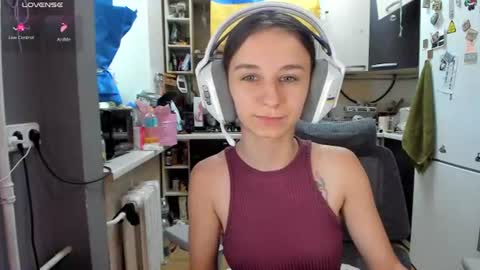 Snapshot of _nika_kik chatting on June 2026 01:44:02 PM Nika online show from June 2026 01:44:02 PM