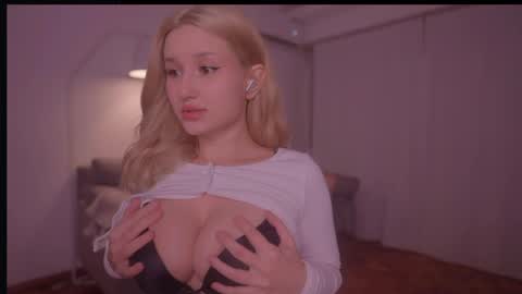 Eva online show from May 2026 01:12:01 AM