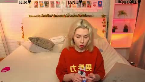 Snapshot of _ramune_ chatting on June 2026 08:09:02 PM Merlizz Eva Jane Mila Nicole left to right online show from June 2026 08:09:02 PM