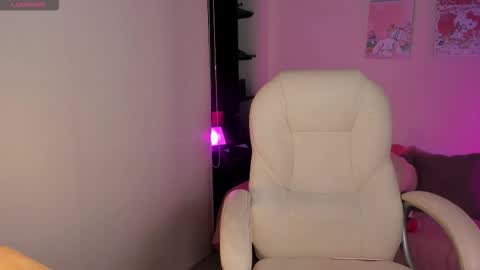   online show from March 2026 12:20:01 PM