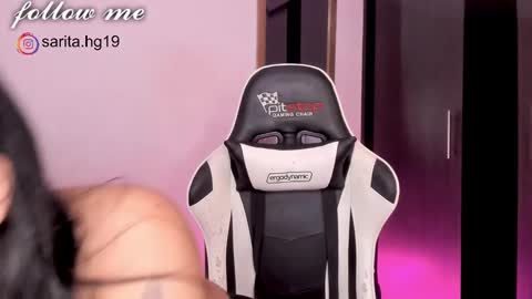 Snapshot of _sara_hernandez chatting on January 2025 09:57:01 AM Sara intagram online show from January 2025 09:57:01 AM