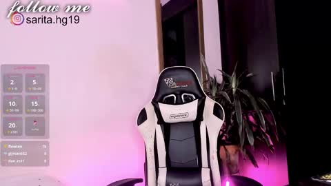 Snapshot of _sara_hernandez chatting on February 2025 01:05:01 PM Sara intagram online show from February 2025 01:05:01 PM