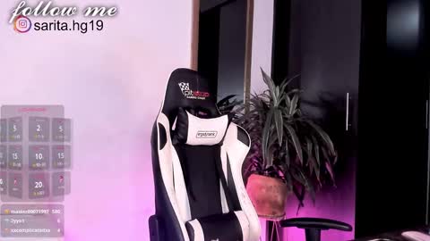 Snapshot of _sara_hernandez chatting on February 2025 10:09:01 AM Sara intagram online show from February 2025 10:09:01 AM