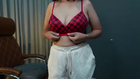 Snapshot of _savy_ chatting on July 2026 07:36:01 AM Savreen online show from July 2026 07:36:01 AM