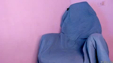 Violet online show from April 2026 08:57:02 PM