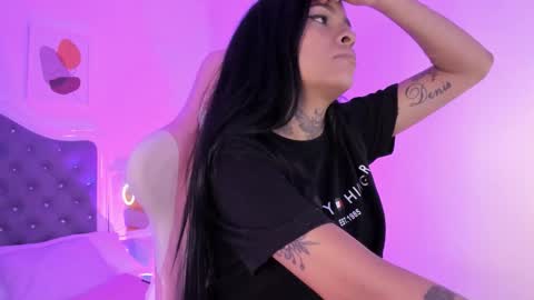 Sharlot online show from September 2025 12:29:02 PM