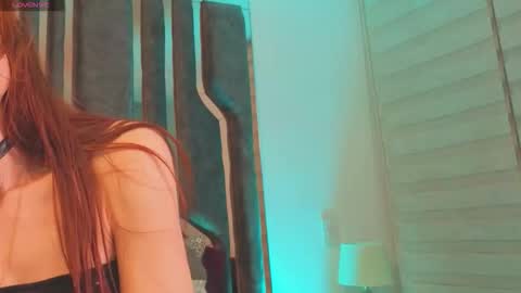 _silvia_vega_ online show from June 2026 02:33:01 PM