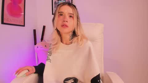 _tammarra_ online show from April 2026 05:05:02 PM