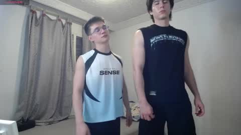 Scot y Patrick online show from April 2026 11:21:02 PM