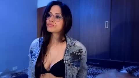 Snapshot of _try_again chatting on March 2026 01:06:02 PM Gwen trying again online show from March 2026 01:06:02 PM