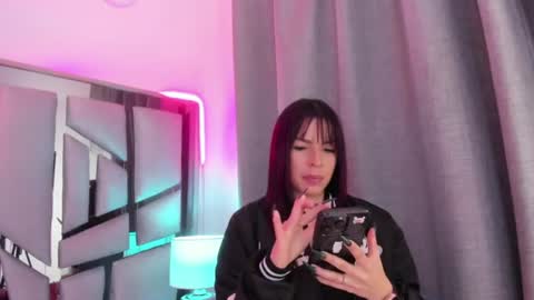 _valeria_saenz_ online show from June 2026 03:28:01 AM