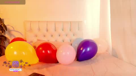 Victoria Fox online show from April 2026 08:15:02 PM