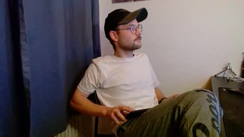 _whoisthatguy_ online show from October 2025 05:13:02 PM