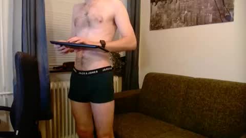 _whoisthatguy_ online show from October 2025 06:42:02 PM