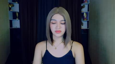 _xxlilly online show from May 2026 03:03:01 AM