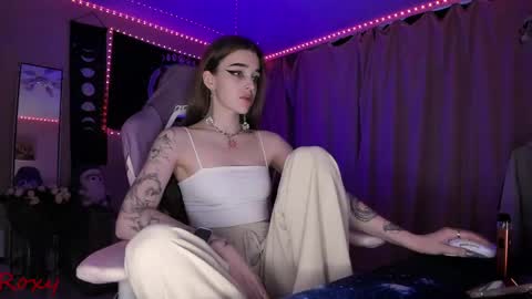 Roxy online show from April 2026 08:57:02 AM