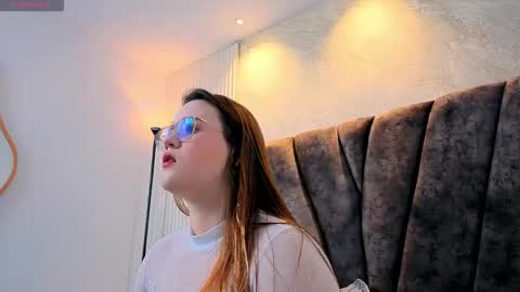 Snapshot of _zoe_boobs_ chatting on February 2026 06:33:02 PM zoe online show from February 2026 06:33:02 PM