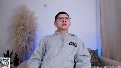 a_lejandro_0_8 online show from April 2026 01:03:01 AM