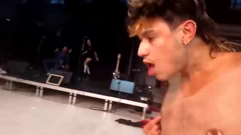 a_sacristia online show from May 2026 07:42:01 PM