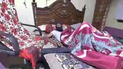 aakhan804 online show from April 2026 11:46:01 PM