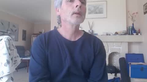 Aalex1717 online show from April 2026 03:29:01 PM