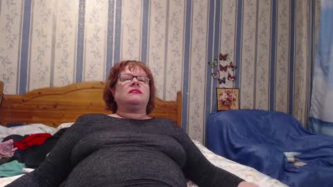 NINA online show from April 2026 07:45:01 PM