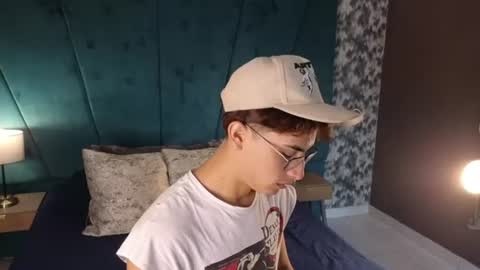 Aaron Ezequiel online show from June 2026 12:47:02 PM
