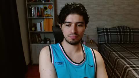 Aaron online show from April 2026 06:32:01 PM