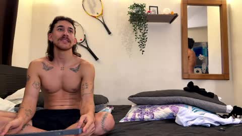 Snapshot of aaron_wheel chatting on May 2026 12:27:02 AM aaron_wheel online show from May 2026 12:27:02 AM