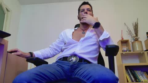 Aaron online show from April 2026 02:39:01 AM