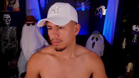 AARON  online show from October 2025 01:23:01 PM