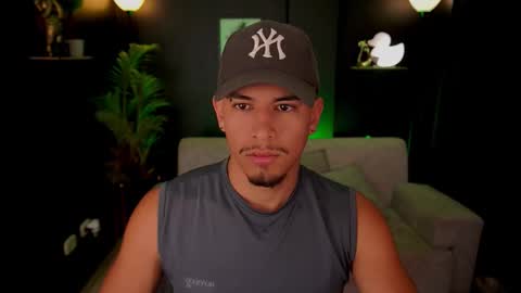 AARON  online show from November 2025 10:49:02 AM