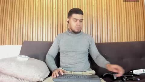 ig aaron hunter123 online show from March 2026 03:22:02 AM