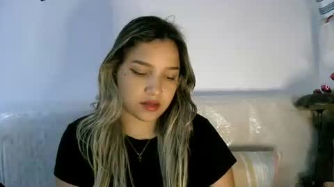 Snapshot of abbie_23 chatting on April 2026 06:44:02 PM Abbie cute online show from April 2026 06:44:02 PM