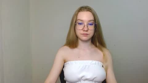 Snapshot of abbymoore__ chatting on July 2026 09:04:01 AM Abby Lovense is active online show from July 2026 09:04:01 AM