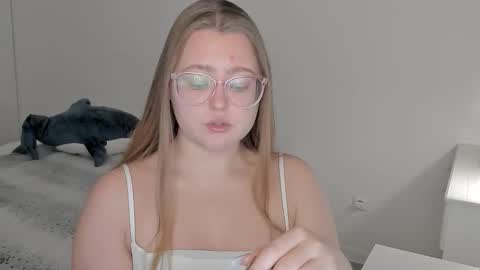 Abby    Stream at Sat  Sun  Mon  Fri online show from February 2026 03:10:02 PM