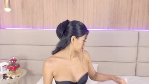 abiehils online show from December 2024 12:09:02 AM