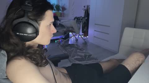 hi  cum in pvt noi extra tip online show from February 2026 01:54:02 PM