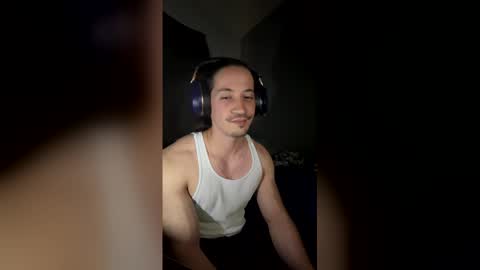 abraham_flores11 online show from March 2026 05:35:01 AM