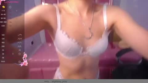 Snapshot of abril_ch_ chatting on June 2026 12:30:01 PM abril_ch_ online show from June 2026 12:30:01 PM