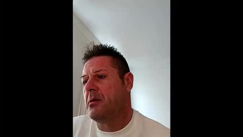 acrossroad789 online show from April 2026 09:01:02 AM