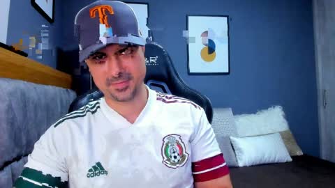 adam clarke online show from April 2026 01:16:02 AM