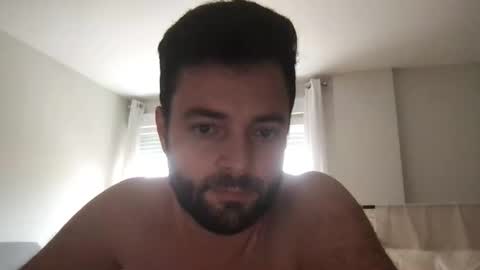 Snapshot of adamagreen99 chatting on April 2026 06:09:01 PM Alberto online show from April 2026 06:09:01 PM