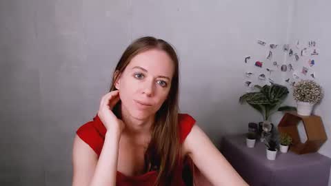 adamais_ online show from June 2026 06:33:02 AM