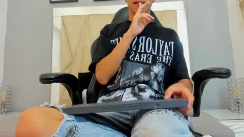 Adams Bobby online show from April 2026 10:59:01 AM