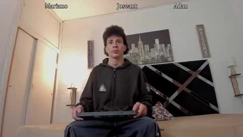 Snapshot of adan_oriol chatting on November 2025 04:00:01 AM Adan Oriol online show from November 2025 04:00:01 AM